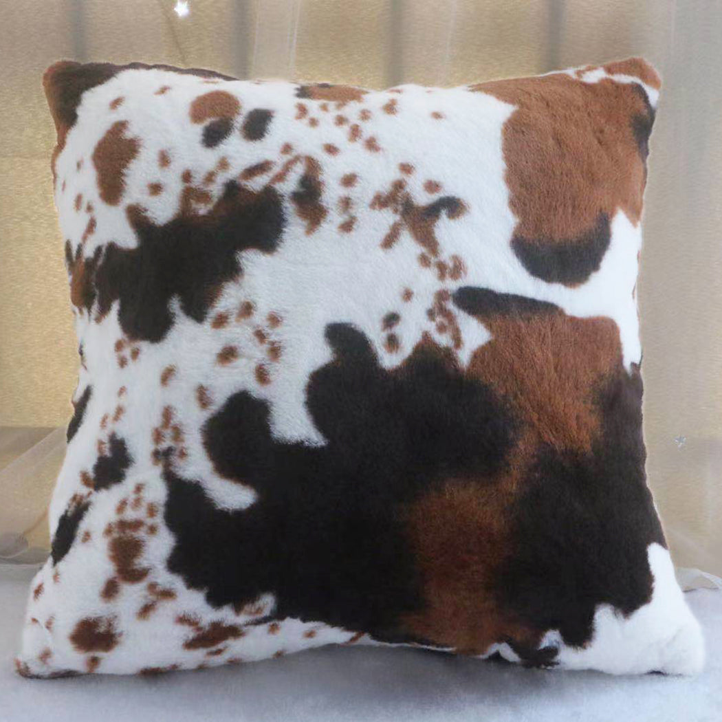 Entua 2 Pcs Faux Fur Cowhide Cow Throw Pillow Covers Animal Skin Print Pillow Cover Luxury Soft Plush Farmhouse Cushion Case for Sofa Home Couch Brown White Outdoor Pillowcase